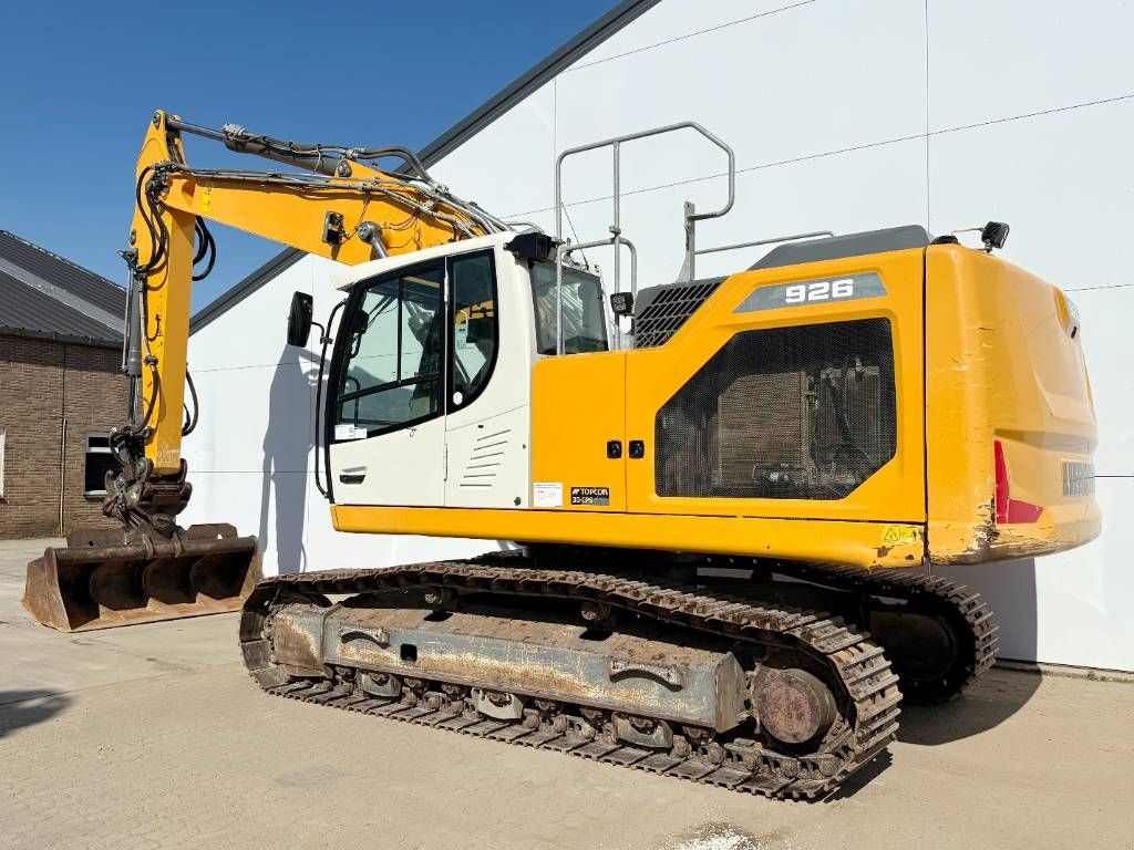Liebherr R926NLC - Oilquick Tilting Bucket German Machine