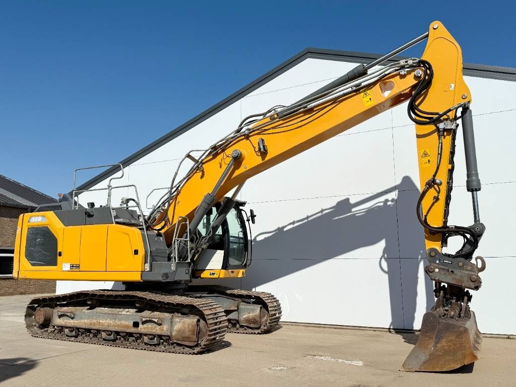Liebherr R926NLC - Oilquick Tilting Bucket German Machine