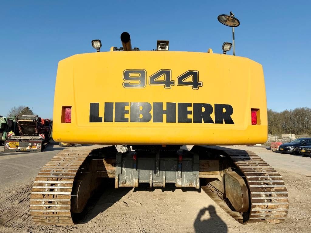 Liebherr R944C UHD - 23 m Demolition / Hydr UC / OilQuick