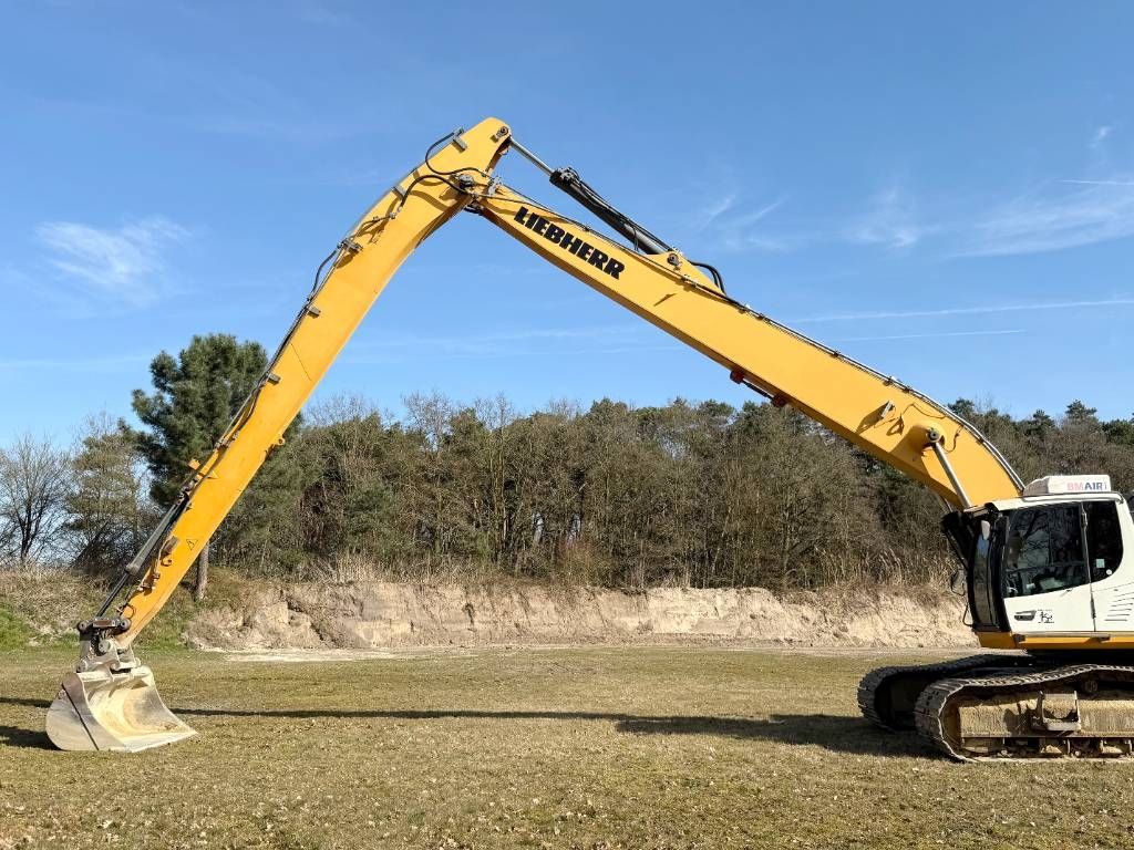 Liebherr R946 SHD - 20 Meter Long Reach / Dutch machine