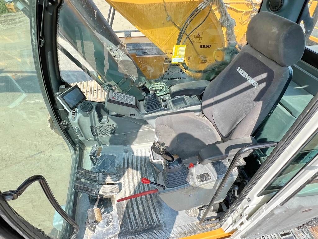 Liebherr R950 SHD - German Machine / Well Maintained