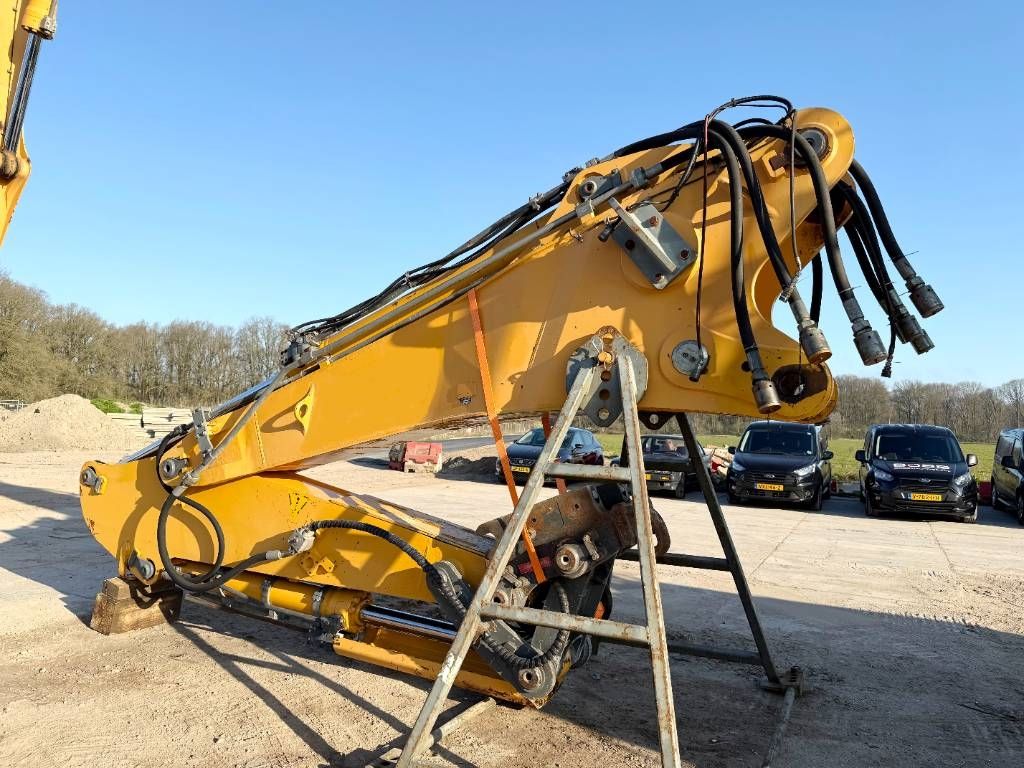 Liebherr R944C UHD - 23 m Demolition / Hydr UC / OilQuick
