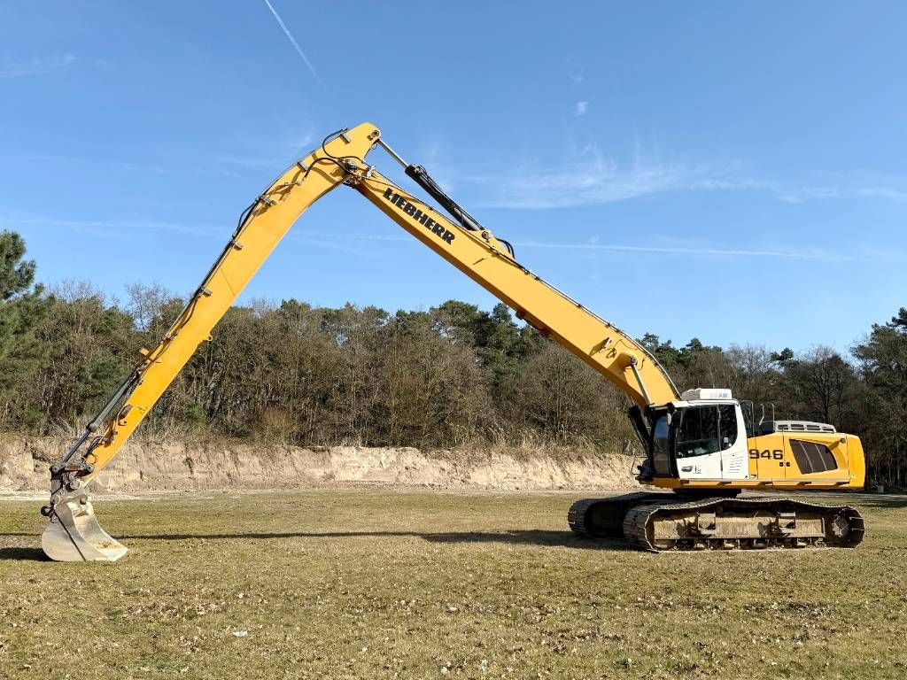 Liebherr R946 SHD - 20 Meter Long Reach / Dutch machine