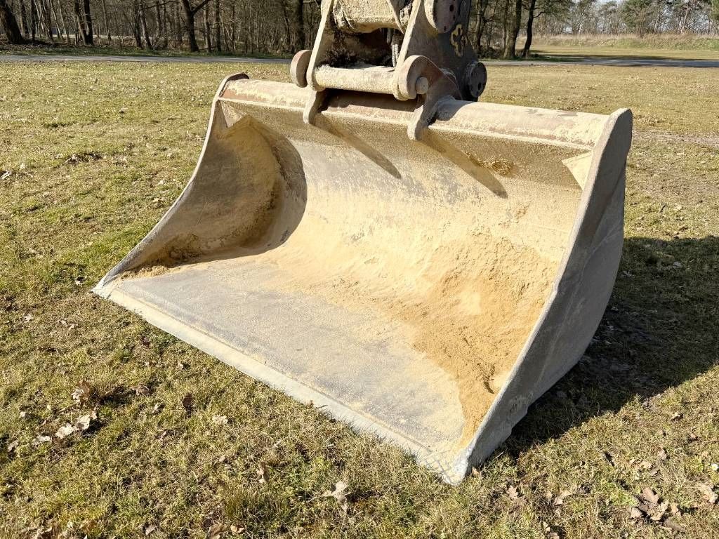 Liebherr R946 SHD - 20 Meter Long Reach / Dutch machine