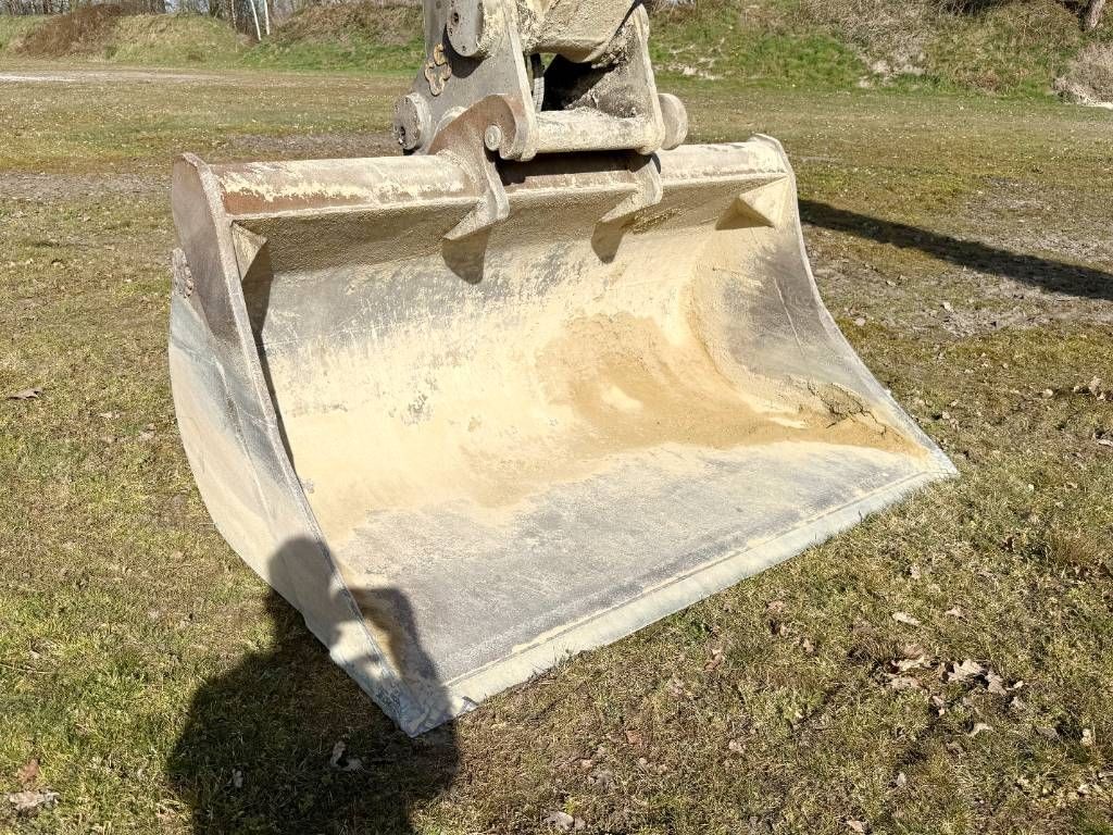 Liebherr R946 SHD - 20 Meter Long Reach / Dutch machine
