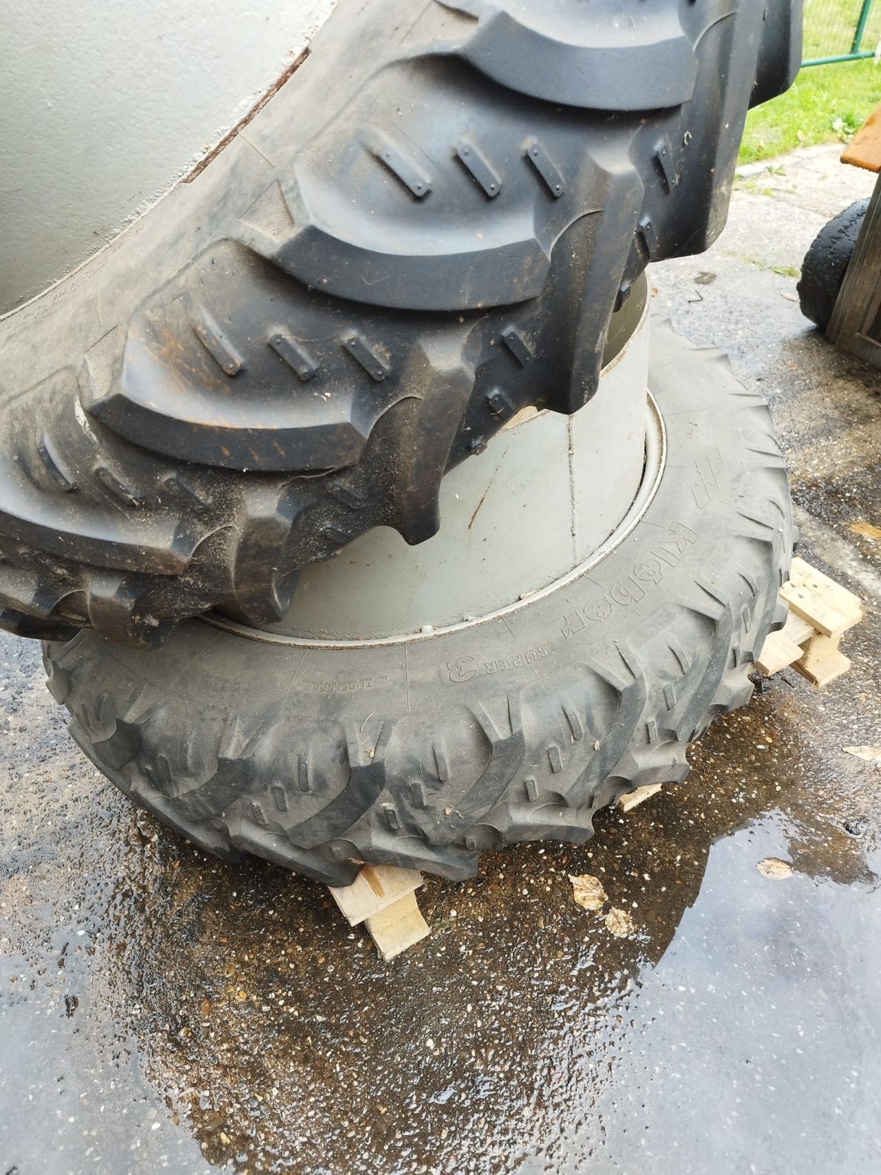 Landbouwwielen, dubbellucht 600/65r38 480/65r28 etc. MOLCON