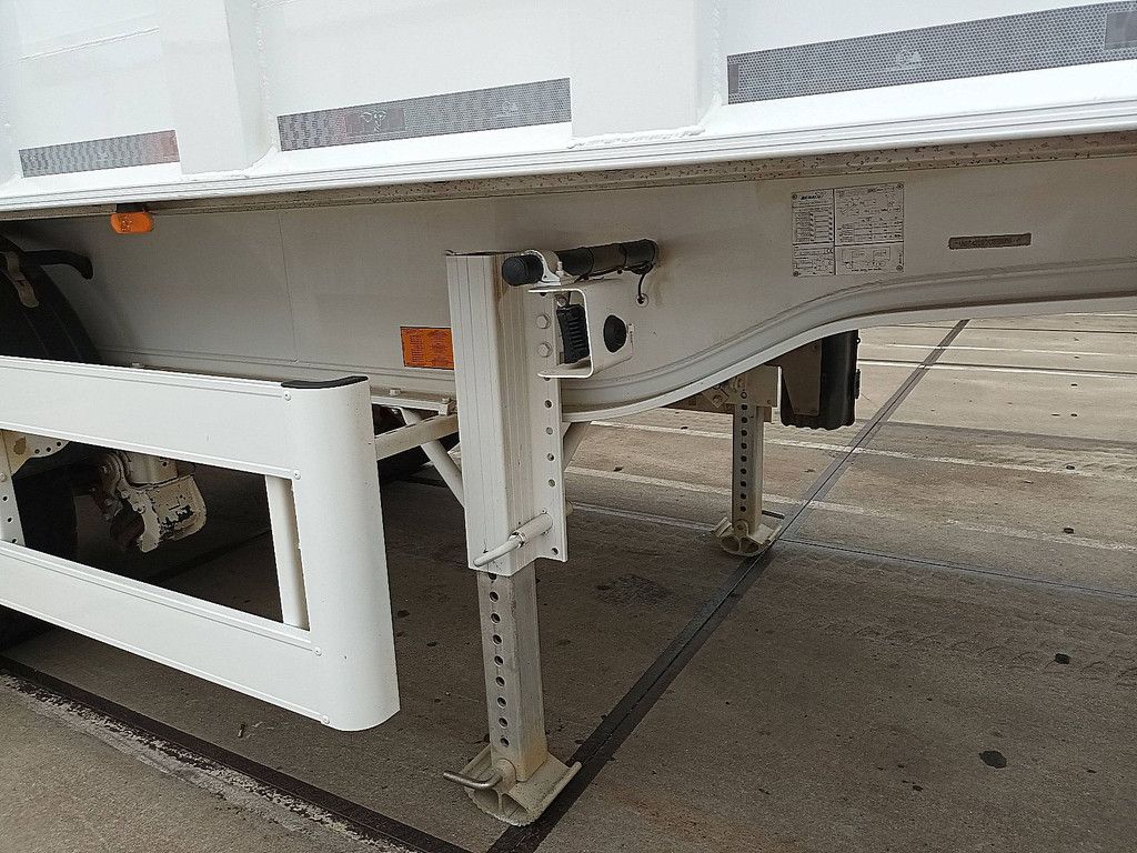 BENALU BULKLINER FNL106 nieuw stuuras bieten