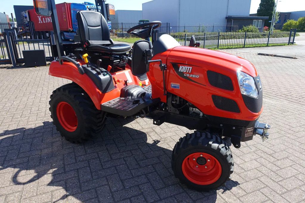 Kioti CS2510 4wd HST / 00001 Draaiuren / Actieprijs