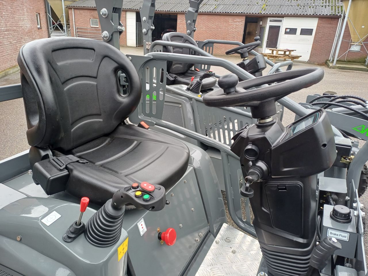 Elektrische mini shovel WCM l1580e
