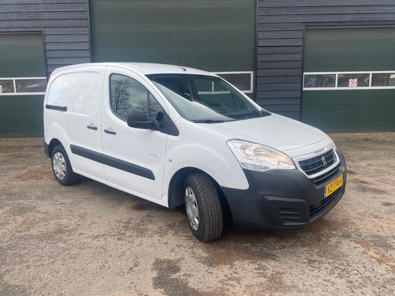 Peugeot Partner bestelbusje 2 zits
