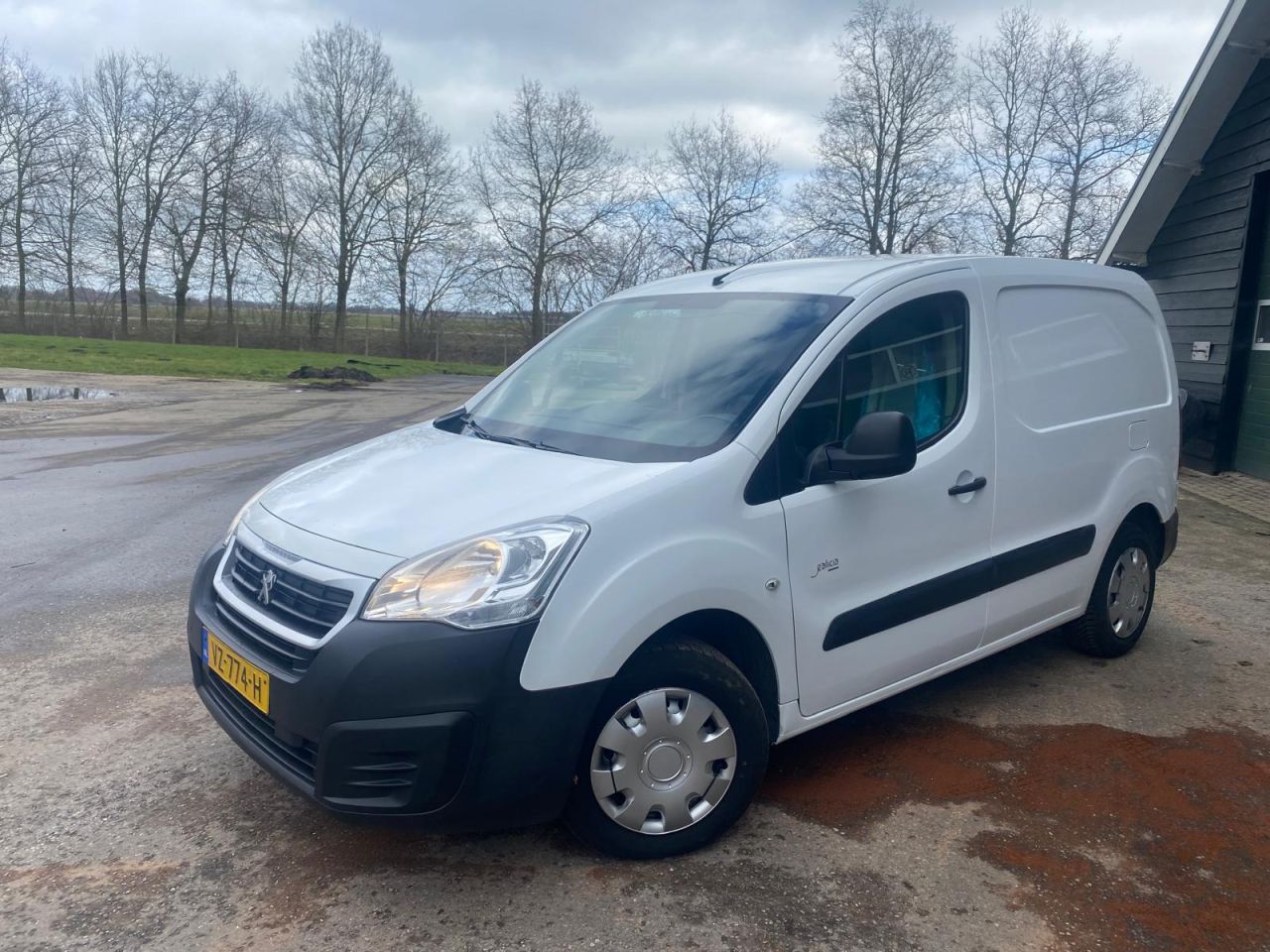 Peugeot Partner bestelbusje 2 zits