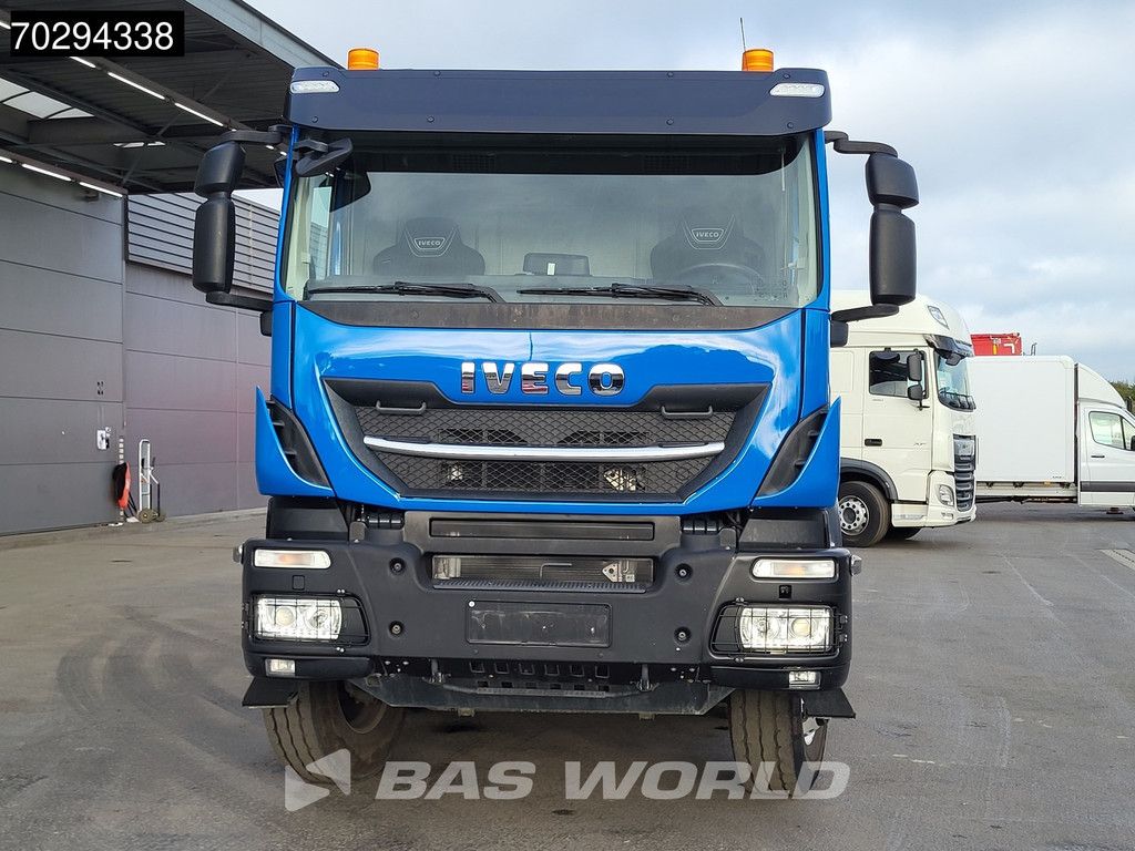 Iveco X-Way X-Way 400 8X4 Liebherr 9m3 Big-Axle Steelsuspension Euro 6