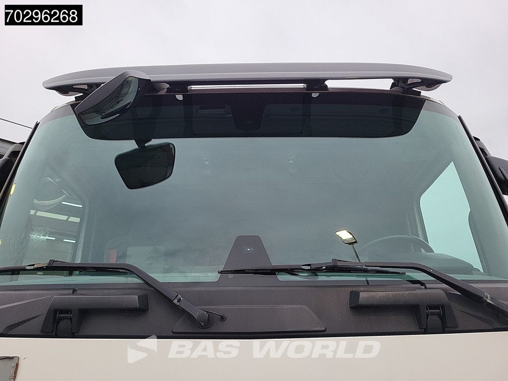 Renault T 440 6X2 750cm box Lift-Axle Automatic ADR Euro 6
