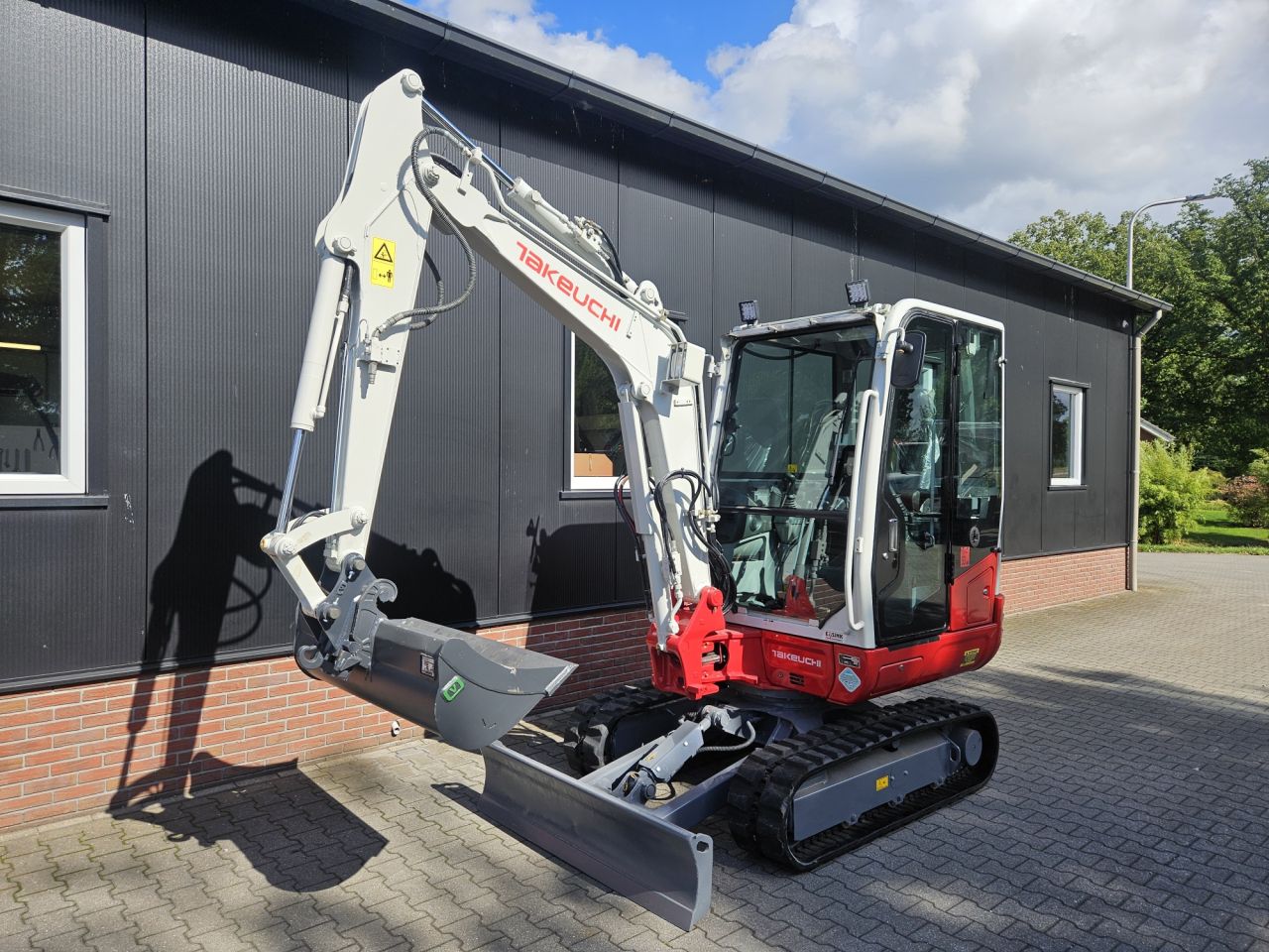 Takeuchi TB230