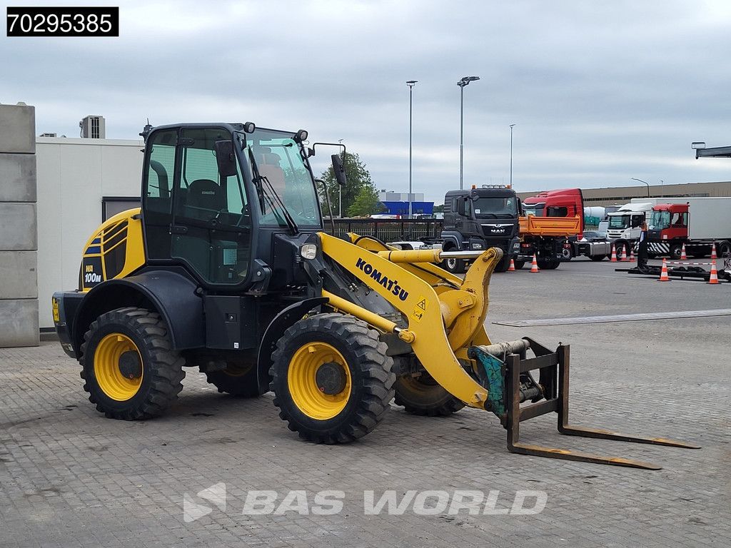 Komatsu WA100 M-7 BUCKET + FORKS