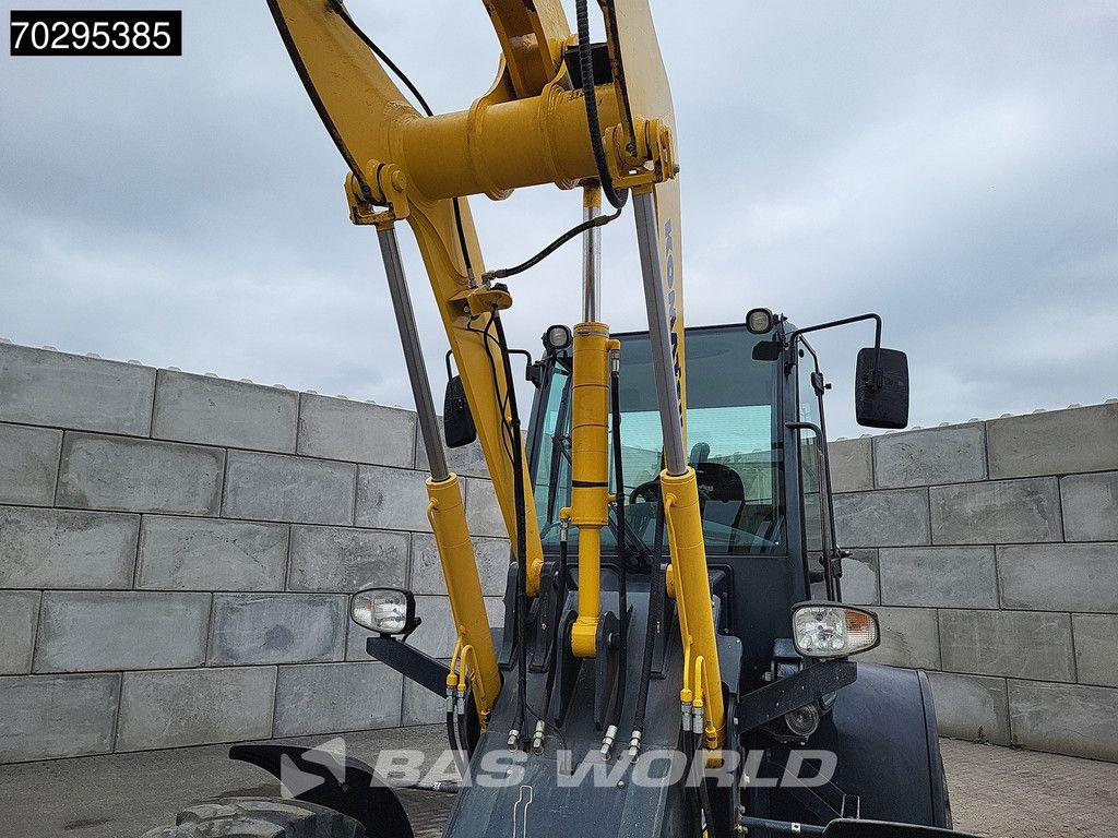 Komatsu WA100 M-7 BUCKET + FORKS