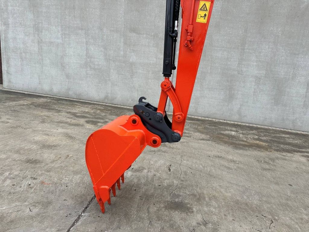 Crawler excavator Kubota KX165-5 2015