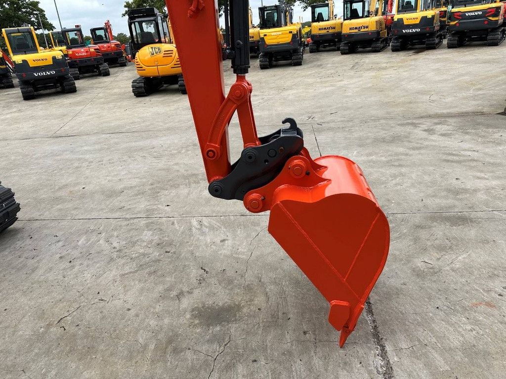 Crawler excavator Kubota KX165-5 2015