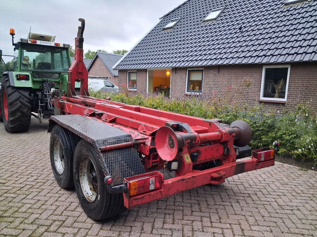 VGM Bigab 10 ton haakarm met container