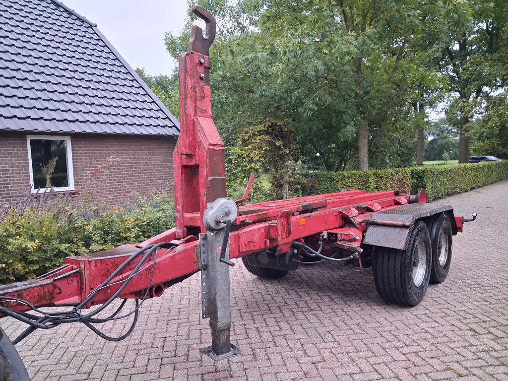 VGM Bigab 10 ton haakarm met container