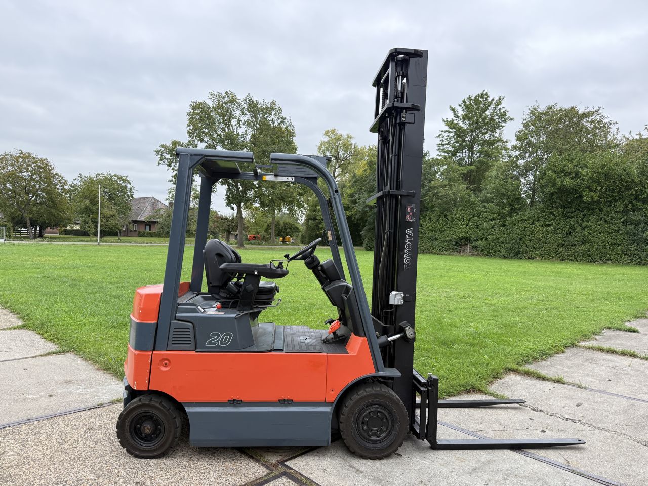Toyota 2000KG elektrische heftruck Sideshift 5m hefhoogte