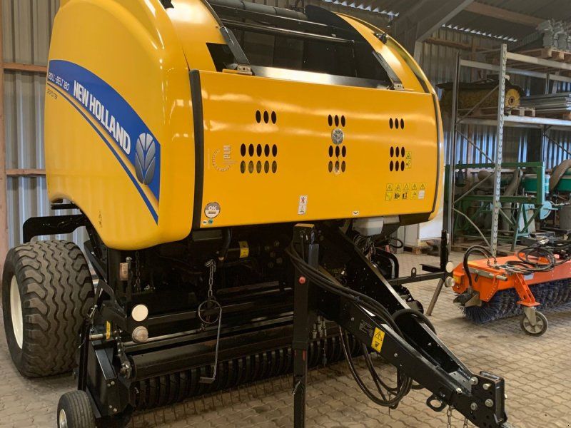 New Holland RB 180  CrCutter