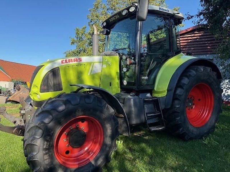 Claas Arion 640