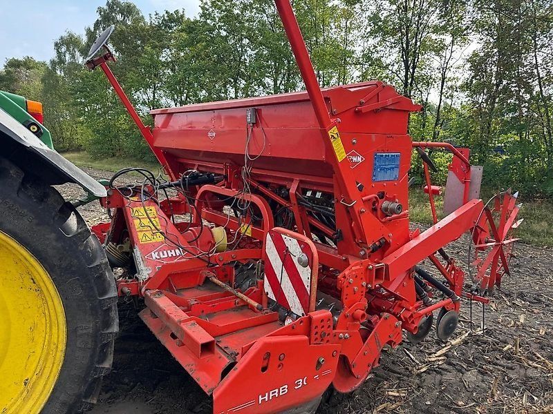 Kuhn HRB 302 D mit Integra G2