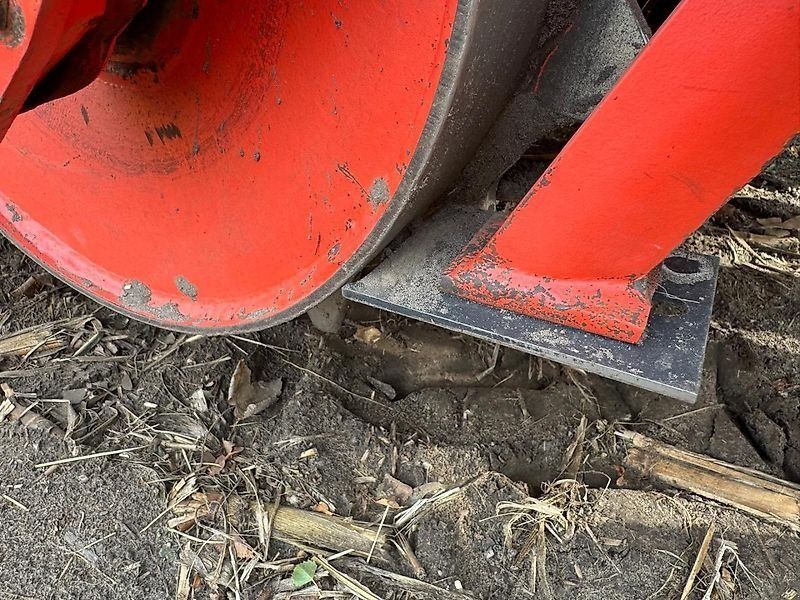 Kuhn HRB 302 D mit Integra G2
