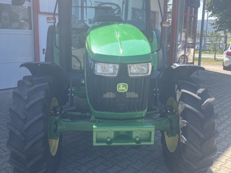 John Deere 5090 M