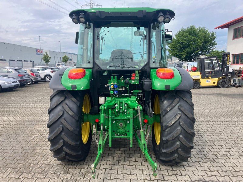John Deere 5085 M