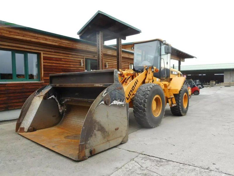 Hyundai hl740-7 mit hochkippschaufel u. volvo sw