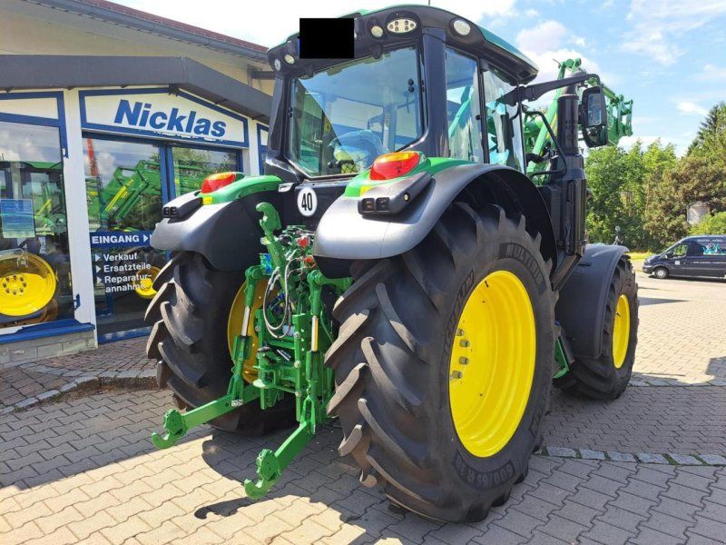 John Deere 6120M