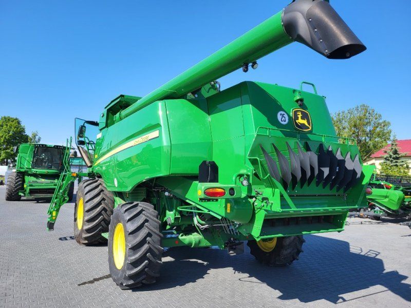 John Deere T 670 i