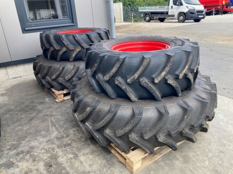 420/70 R24 + 420/85 R38