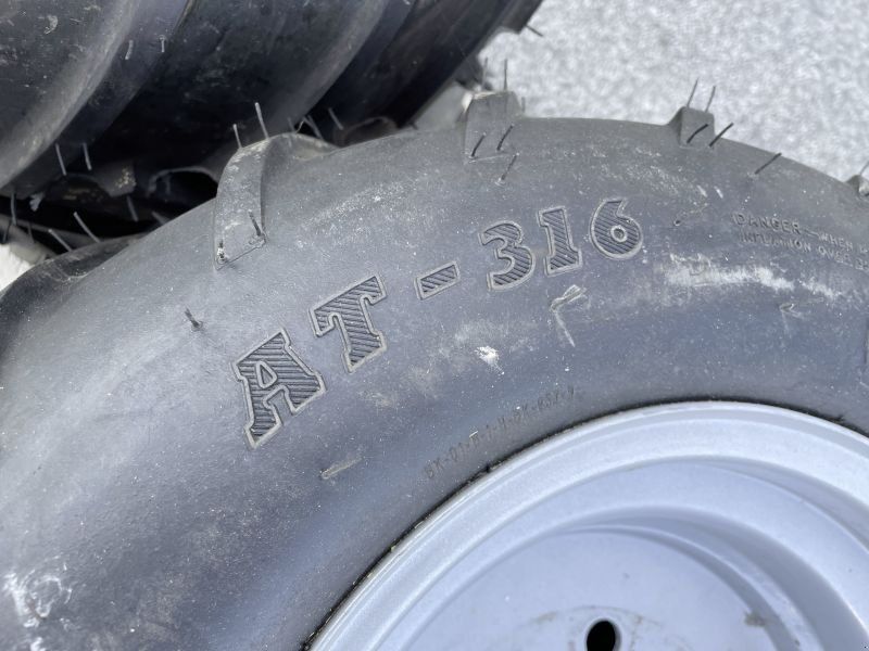 BKT 4x 24/12.00-12 AT316