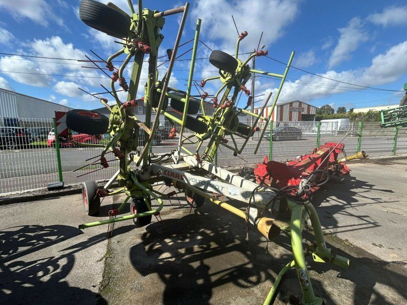 Claas FANEUSE VOLTO 870T