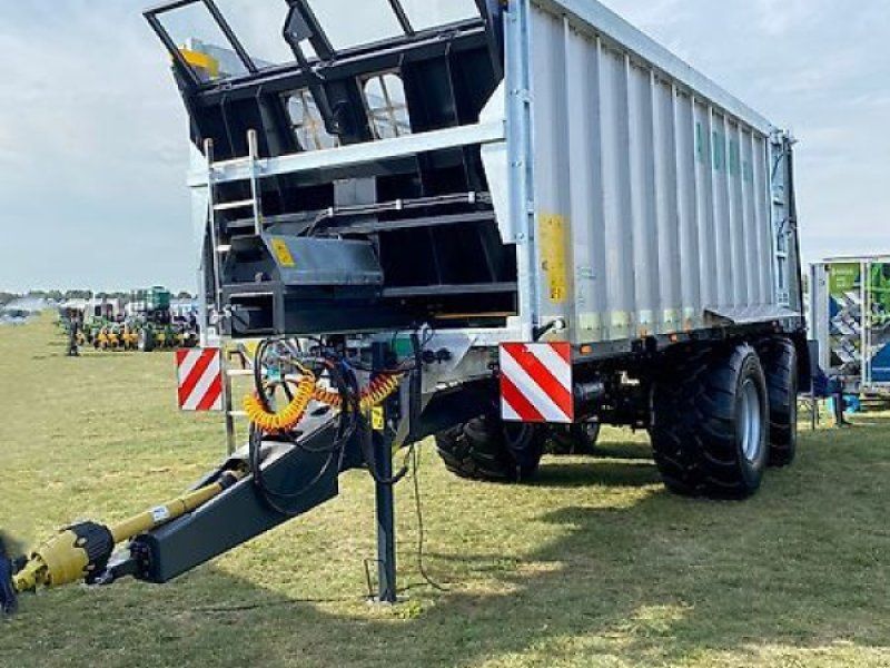 Auto-Agro Tandem-Mistreuer /