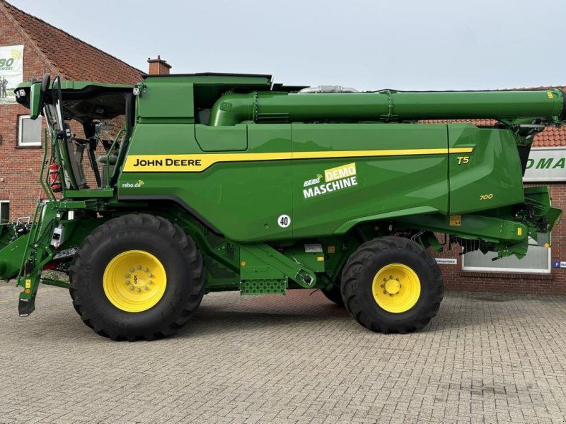 John Deere MÄHDRESCHER T5700 MY25