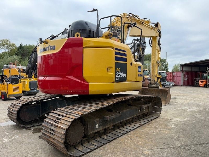 Komatsu PC 228 USLC-11