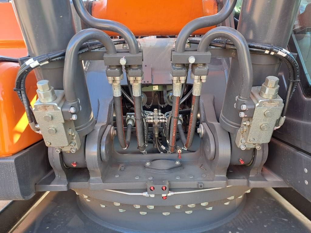 Doosan DX300LC-7M