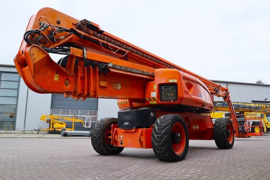 JLG 1250AJP Diesel, 4x4x4 Drive, 40.1m Working Height,