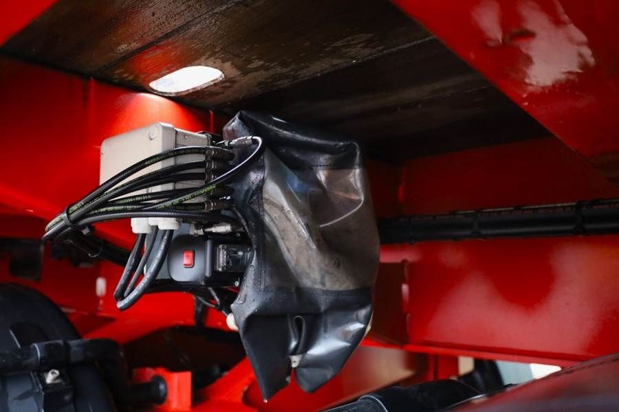 MAX Trailer MAX410 The MAX410 with hydro-mechanical