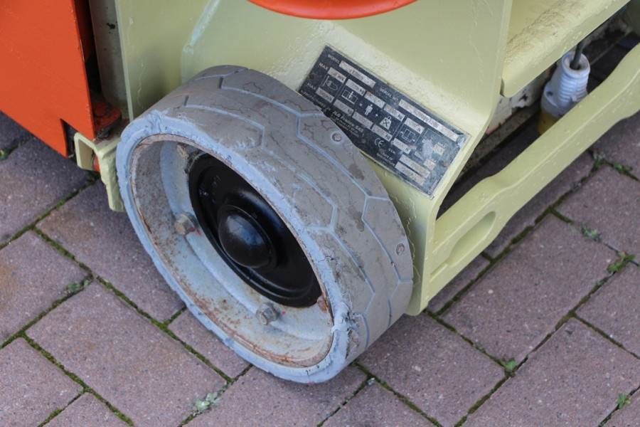 JLG 1230 ES Electric, 5.6m Working height, Non Marking