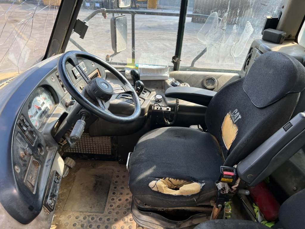CAT 740