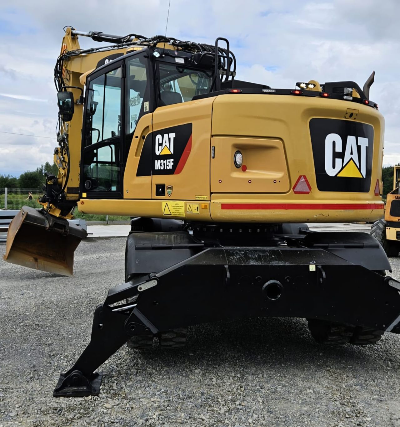 Caterpillar M315F + engcon