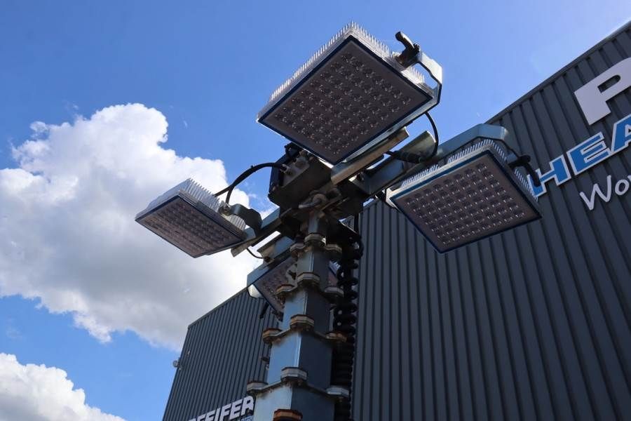 Trime X-chain LED: 4 x 150W, Vertical Tower 7m, 34