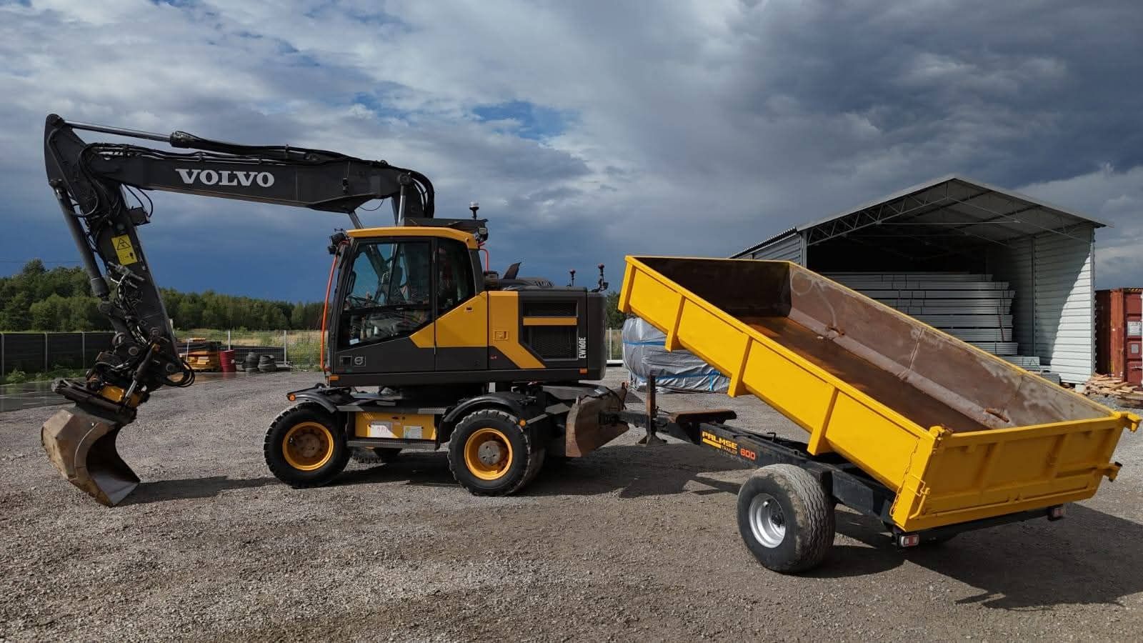 Volvo EW 160E + ENGCON+TIPPER TRAILER