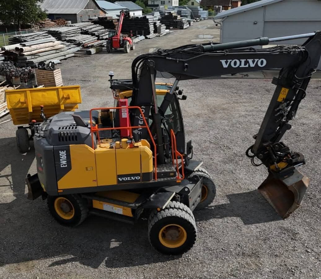 Volvo EW 160E + ENGCON+TIPPER TRAILER