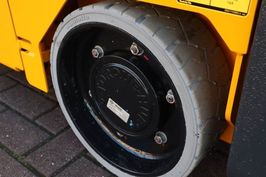 Haulotte Compact 8N Valid inspection, *Guarantee! 8m Workin